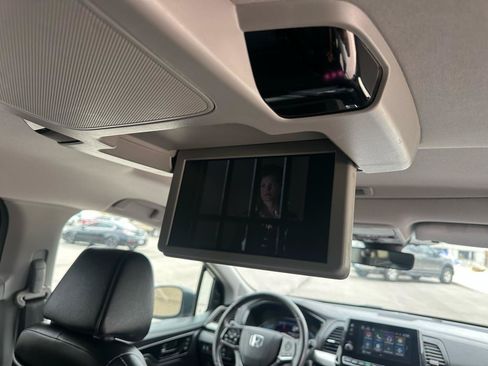 Used 2023 Honda Odyssey Touring image 15