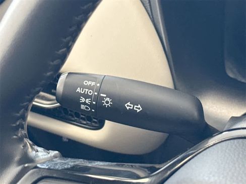 Certified 2023 Honda HR-V EX-L image 27