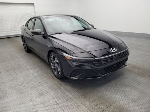 Used 2025 Hyundai Elantra Sport w/ Cargo Package image 13