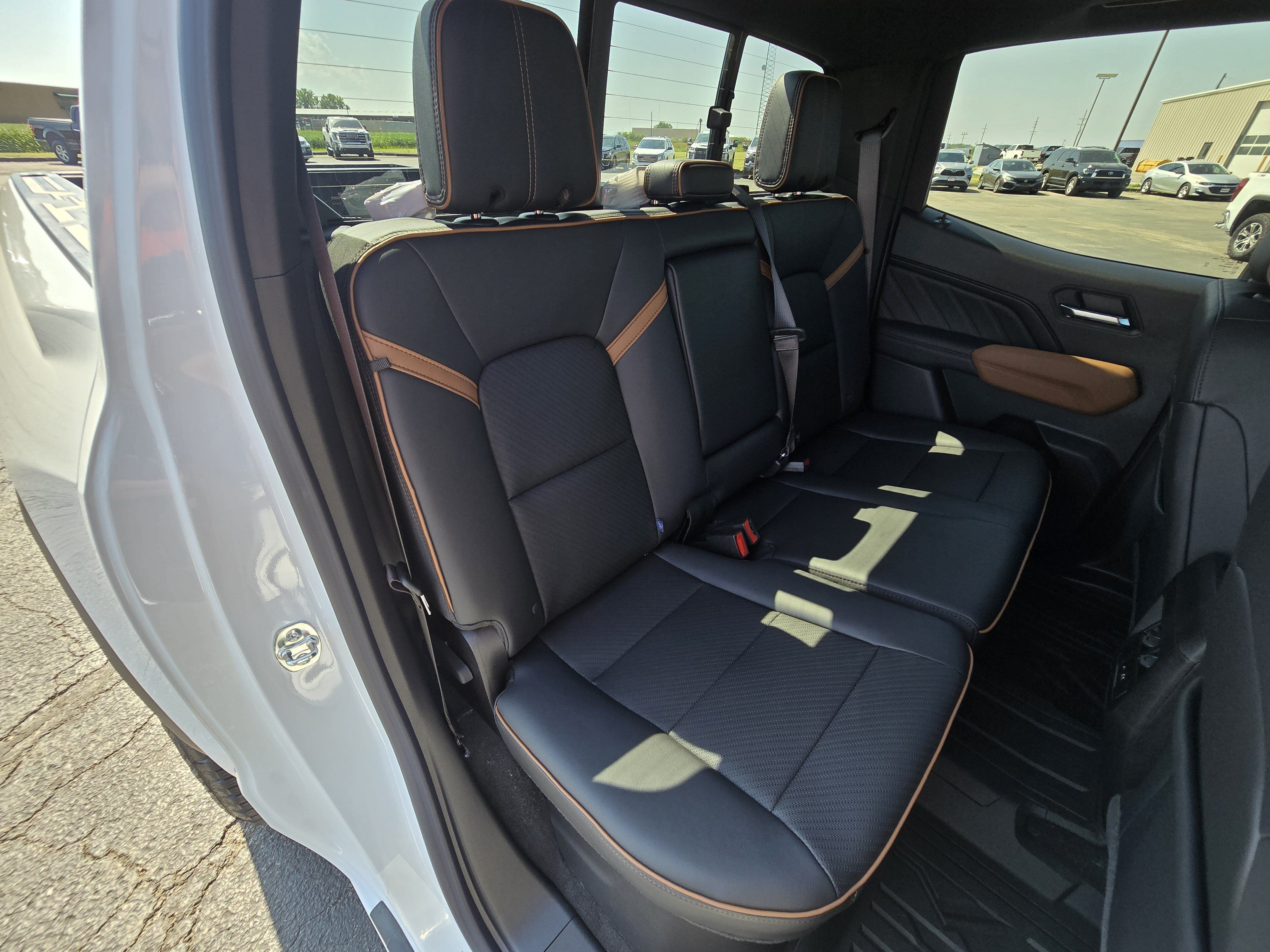 New 2026 GMC Canyon AT4 w/ Technology Plus Package AWD/4WD image 18