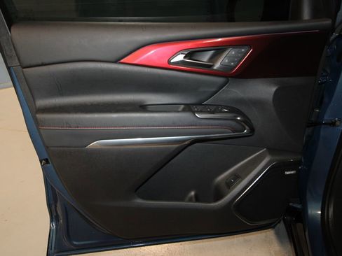 Used 2024 Chevrolet Traverse RS w/ LPO, Floor Liner Package AWD/4WD image 5