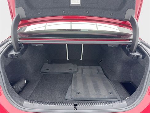 Used 2025 BMW i5 eDrive40i w/ M Sport Package image 12