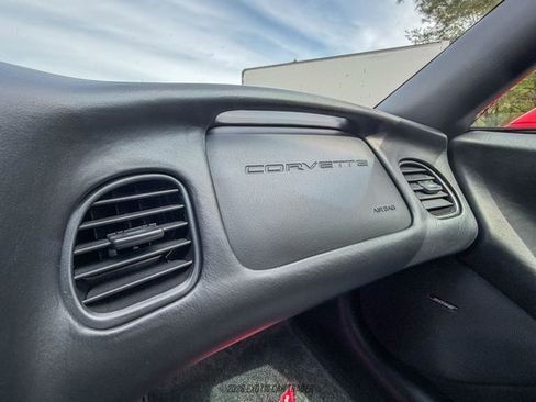 Used 2002 Chevrolet Corvette Coupe w/ Preferred Equipment Group2 image 22