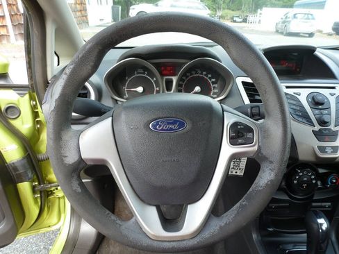 Used 2012 Ford Fiesta SE FWD image 18