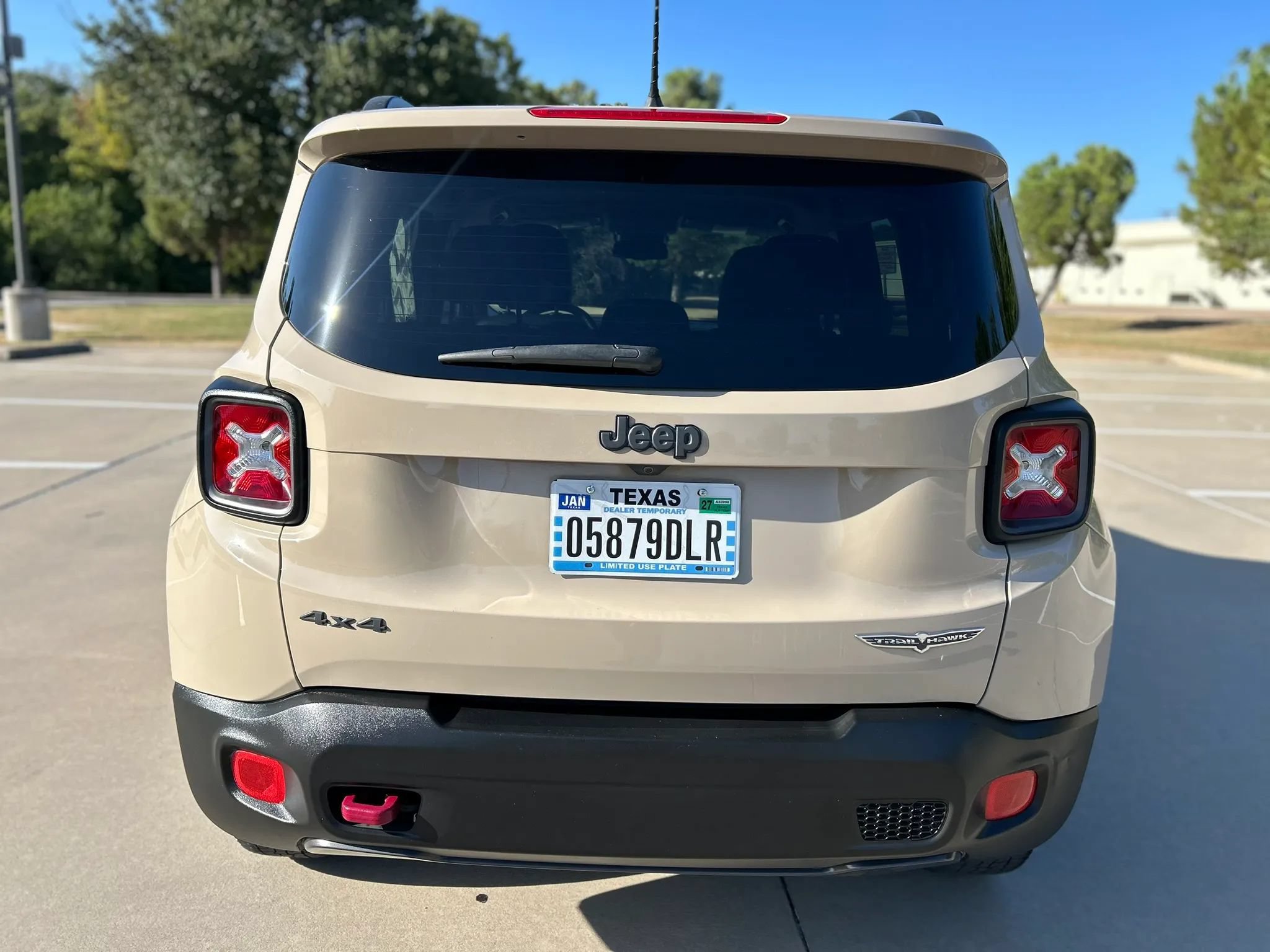 Used 2017 Jeep Renegade Trailhawk AWD/4WD image 7