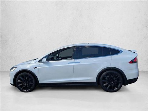 Used 2020 Tesla Model X Long Range image 11