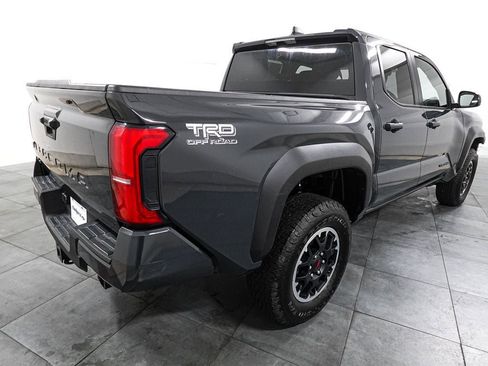 Used 2025 Toyota Tacoma TRD Off-Road image 6
