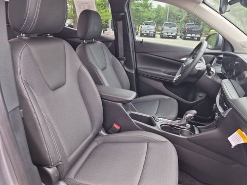 Certified 2026 Buick Encore GX Preferred w/ Advanced Technology Package FWD image 40