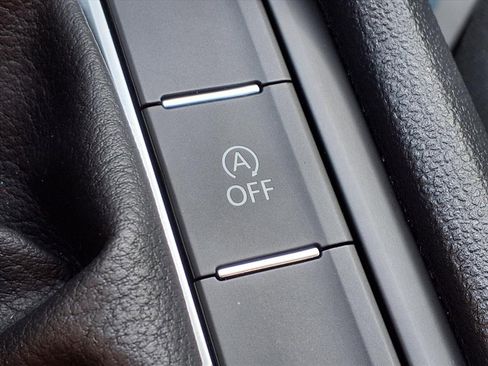 Used 2022 Volkswagen Taos S w/ IQ Drive S Package image 25