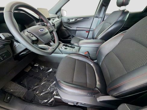 Used 2025 Ford Escape ST-Line FWD image 17