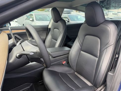 Used 2023 Tesla Model 3 Standard Range image 17