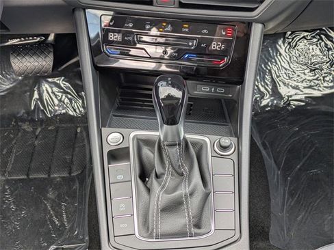 New 2026 Volkswagen Jetta SE image 18