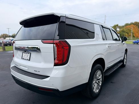 Used 2023 GMC Yukon XL SLT image 5