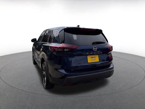 Used 2025 Nissan Rogue SV FWD image 11