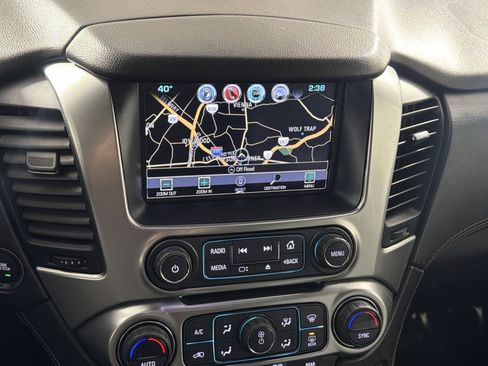 Used 2018 Chevrolet Suburban Premier image 20