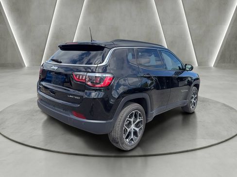 Used 2024 Jeep Compass Limited AWD/4WD image 7