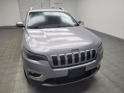 Used 2019 Jeep Cherokee Limited image 14