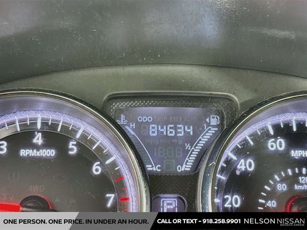 Used 2016 Nissan Versa SV FWD image 12