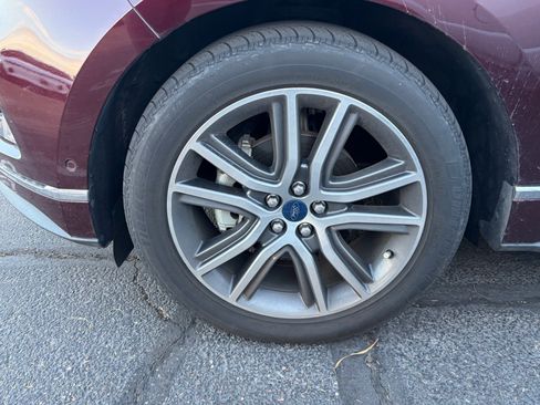 Used 2019 Ford Edge Titanium w/ Equipment Group 301A FWD image 5