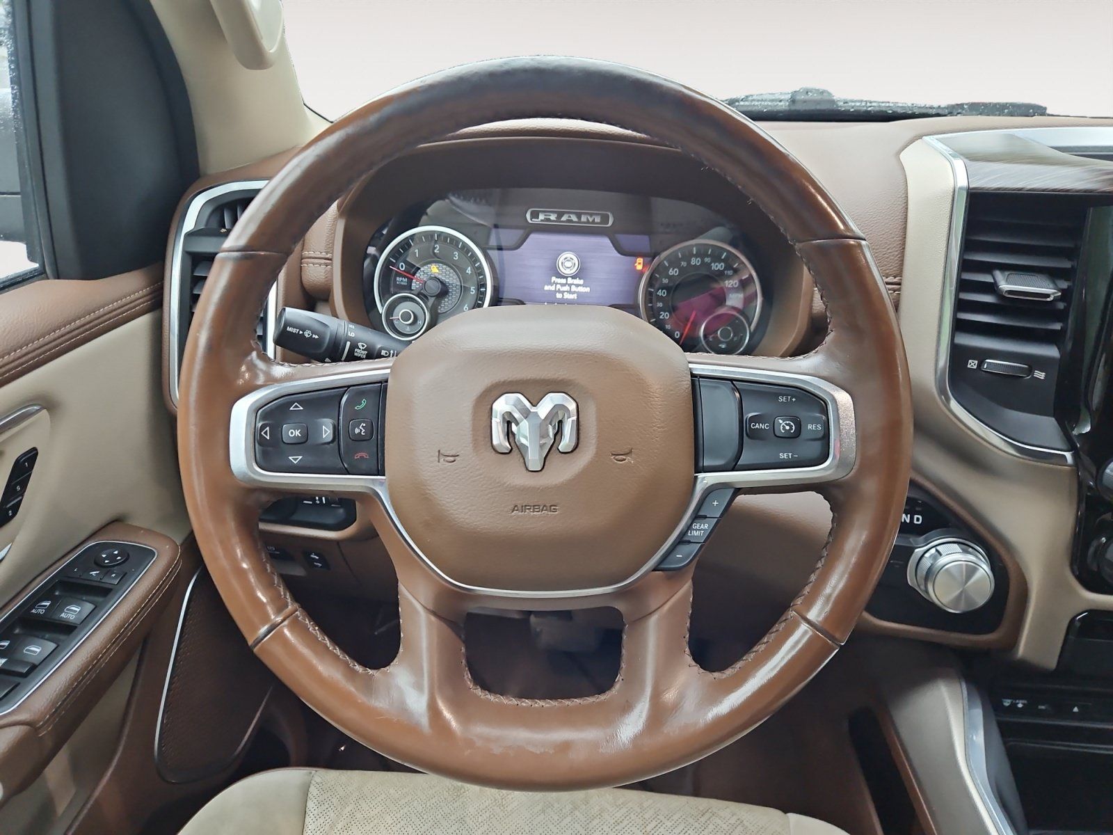 Used 2019 RAM 1500 Laramie RWD image 12