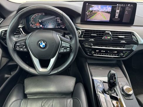 Used 2022 BMW 540i xDrive w/ Executive Package image 10