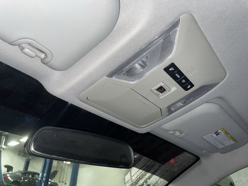 Used 2021 Toyota RAV4 LE image 20