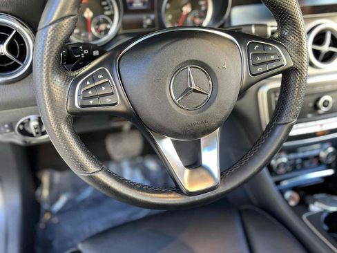 Used 2019 Mercedes-Benz GLA 250 4MATIC w/ Premium Package image 27