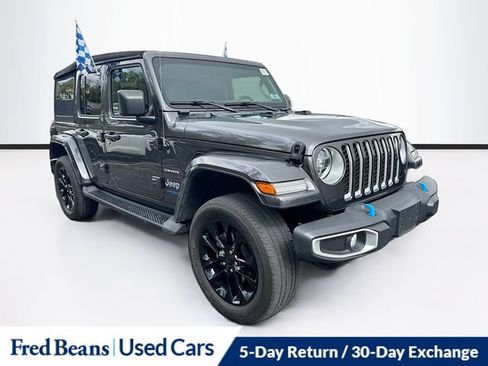 Used 2022 Jeep Wrangler Unlimited Sahara w/ Cold Weather Group AWD/4WD image 1