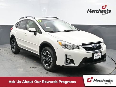 Used 2017 Subaru Crosstrek 2.0i Limited image 1