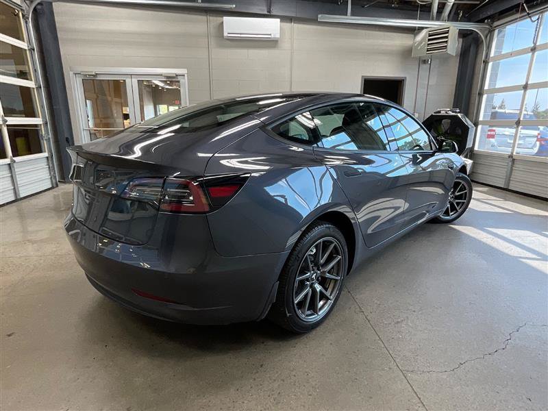 Used 2021 Tesla Model 3 Standard Range Plus RWD image 5