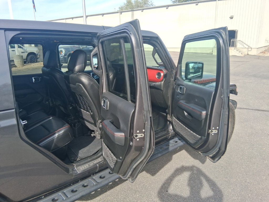 Used 2022 Jeep Gladiator Rubicon w/ Cold Weather Group AWD/4WD image 40