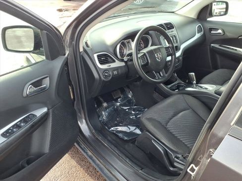 Used 2020 Dodge Journey SE w/ Blacktop Package image 6