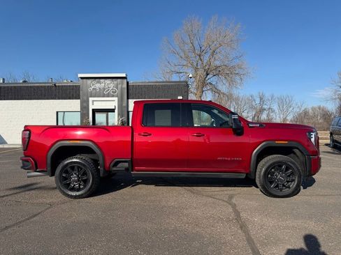 Used 2024 GMC Sierra 2500 AT4 w/ AT4 Premium Plus Package image 3