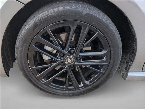 Used 2025 Toyota Camry SE image 25