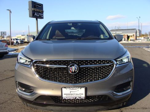 Used 2018 Buick Enclave Avenir w/ Avenir Technology Package image 2