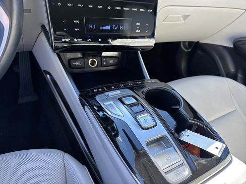 Used 2022 Hyundai Tucson Limited image 30