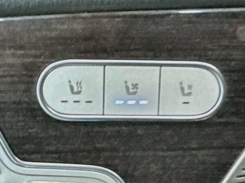 Certified 2022 Mercedes-Benz GLS 450 4MATIC image 23