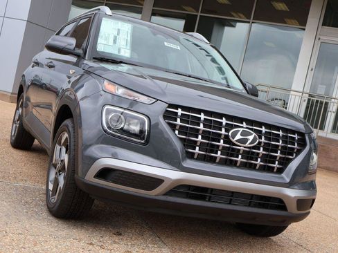 New 2026 Hyundai Venue SEL FWD image 7