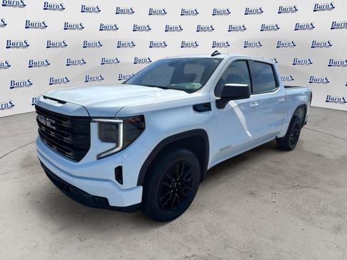 Used 2024 GMC Sierra 1500 Elevation AWD/4WD image 3