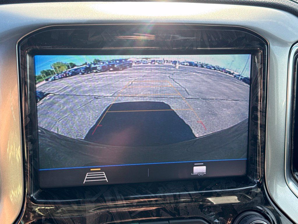 Used 2022 Chevrolet Silverado 1500 RST AWD/4WD image 8