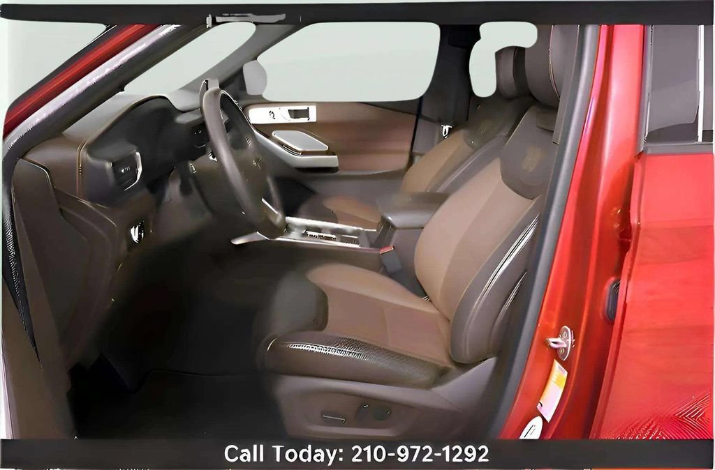 Used 2023 Ford Explorer King Ranch w/ Technology Package RWD image 22