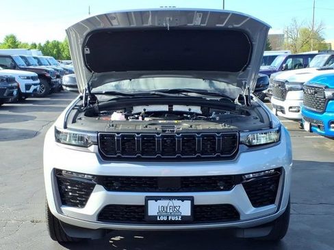 New 2026 Jeep Grand Cherokee Limited AWD/4WD image 22