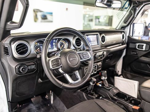 Used 2021 Jeep Wrangler Unlimited Sahara w/ Safety Group AWD/4WD image 17