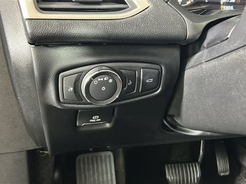 Used 2018 Lincoln MKZ Reserve w/ Climate Package FWD image 19