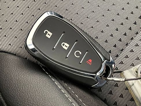 Used 2025 Chevrolet Trax LT image 21