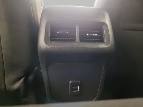 Used 2024 Chevrolet Equinox LT image 22