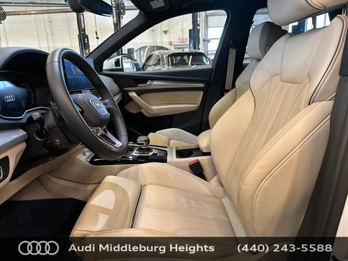 Used 2025 Audi Q5 2.0T Premium w/ Convenience Plus Package image 11