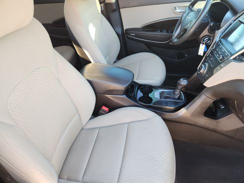 Used 2017 Hyundai Santa Fe Sport image 14