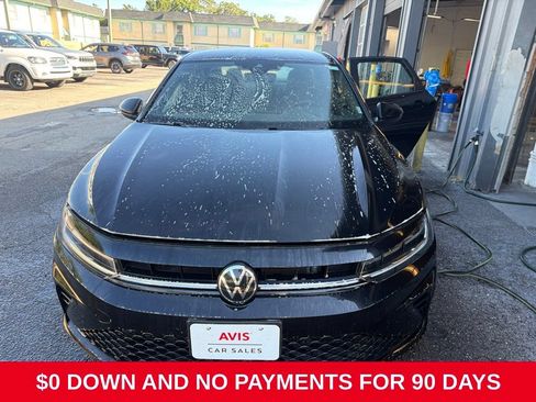 Used 2025 Volkswagen Jetta Sport FWD image 2