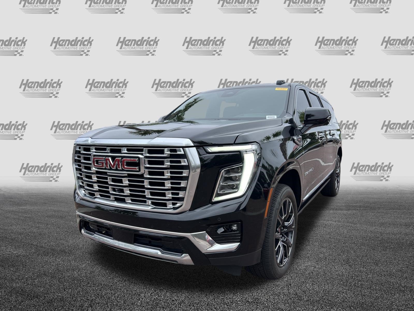 Used 2025 GMC Yukon XL Denali w/ Sun & Power Step Package AWD/4WD image 5